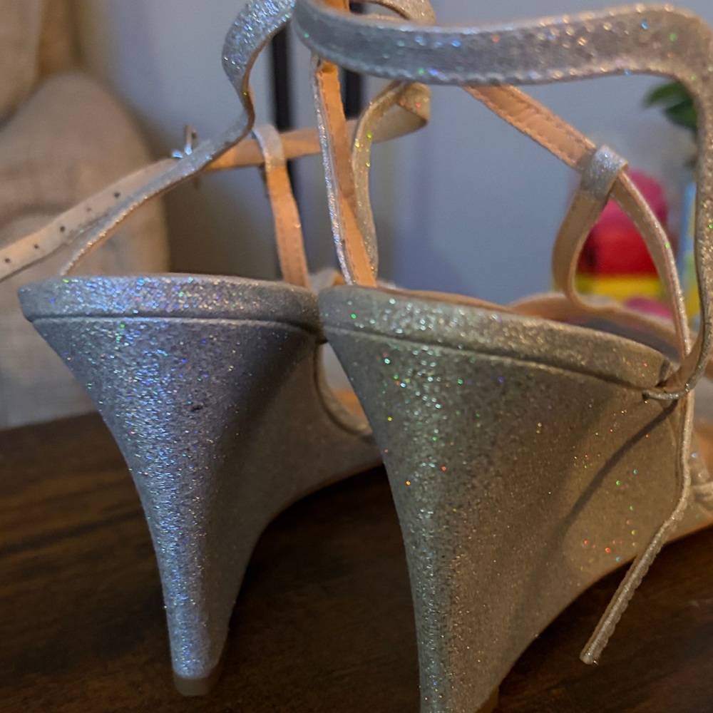 Badgley Mischka Glittering Silver Strappy Heels - Picture 4 of 5